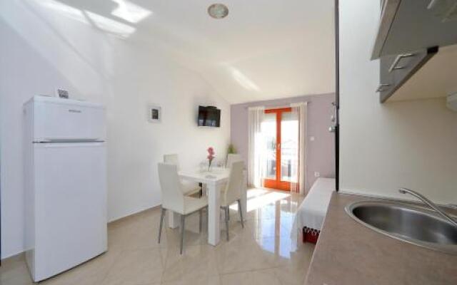 Sara Apartments