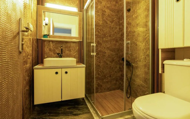 Sude Beach Resort Hotel