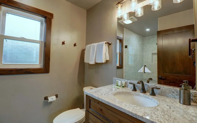 An303 Anaconda 3 Bedroom Condo