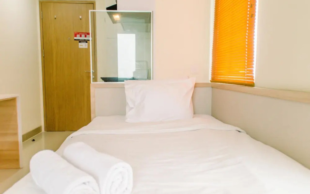 Comfy and Minimalist Studio Apartment at B Residence