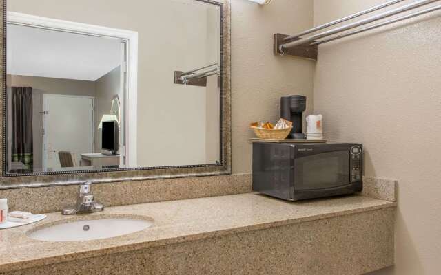 Super 8 by Wyndham Antioch/Nashville South East