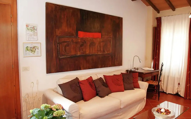 Belvilla by OYO Elegant Flat in Historic Villa