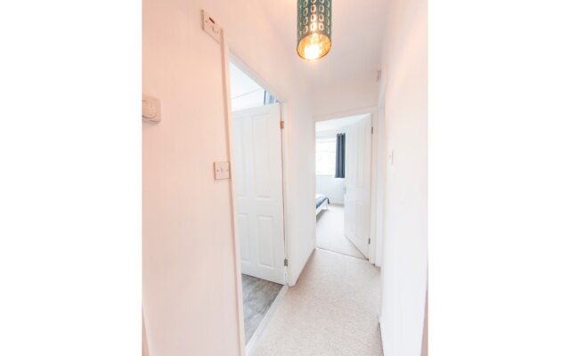 Bright & Airy 2-bedroom Flat for 6 in Blackheath