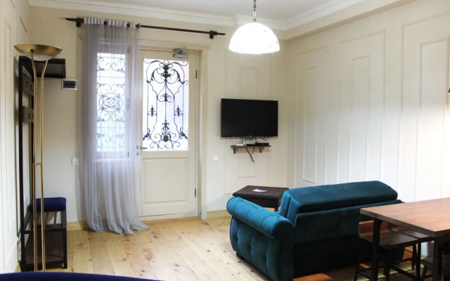 Апартаменты на Ботаникури 21