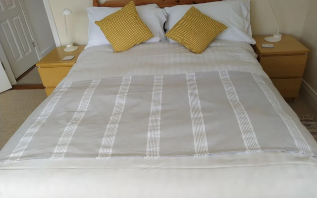 Millbrae Town Cottage