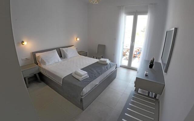 1Path Pelican Mykonos Super Paradise Beach House