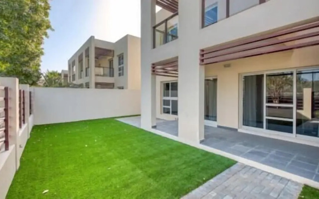 R&H Villa
