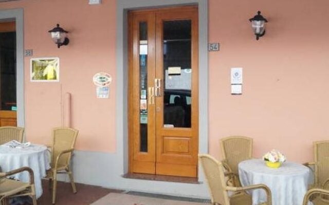 Hotel Holiday