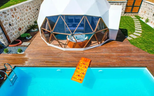 Kalkan Dome Suites & Deluxe-Glamping Holiday In Kalkan