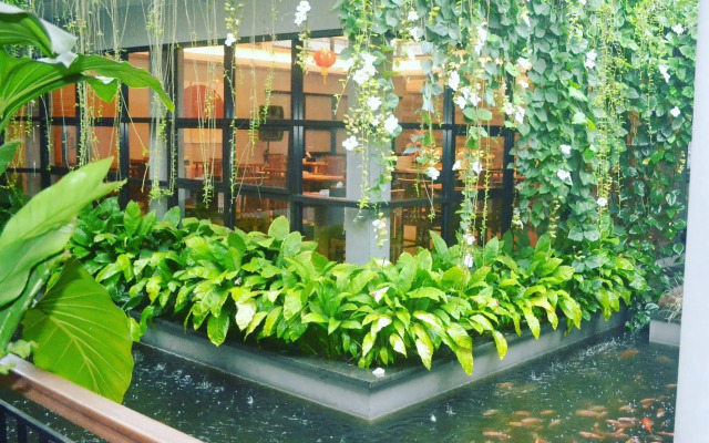 Grand Laguna Hotel & Villa
