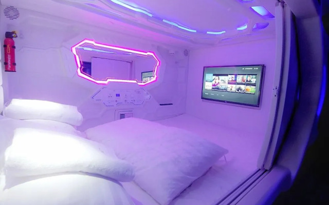 Met A Space Pod At Asoke