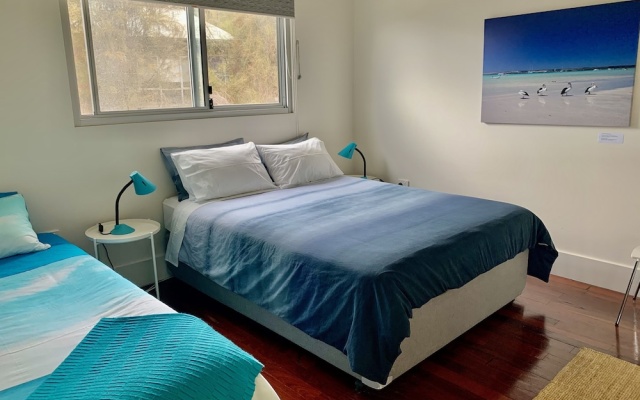 Sunrise on Falie – Guest Rooms – American River