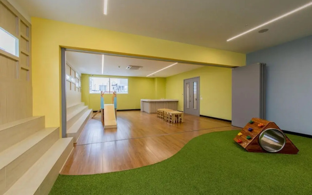 The Chic Condo by Acomodo El Cangrejo