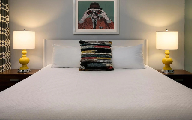 La Jolla Cove Suites