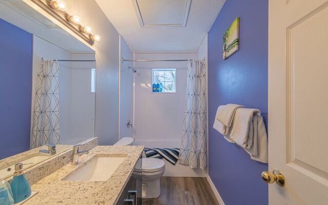 Banff Boundary Lodge 2 BR Condo & studio