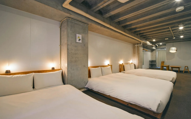 Common de - Hostel & Bar -