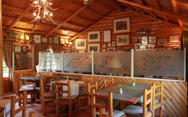 Rio Dorado Lodge