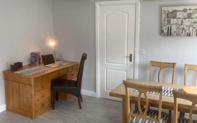 Large 1 bedroom Apartment Chester, Hoole Sleeps 4.