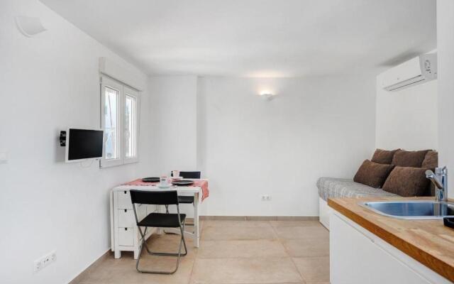 ESTRELLA - Sólo Parejas o Familias - 30m2