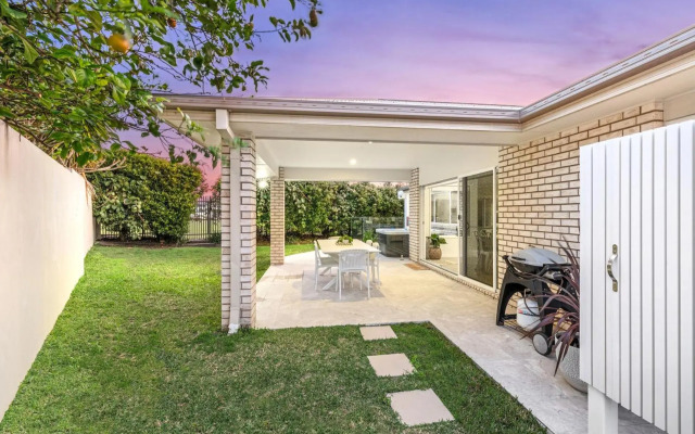 Salty Pause @ Bondi House