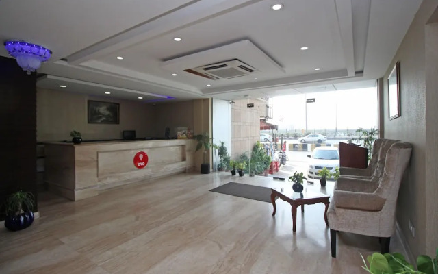 OYO 9011 Hotel Lohmod
