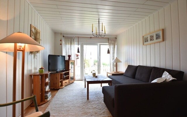 Lovely Bungalow in Hohenkirchen Germany by the Sea