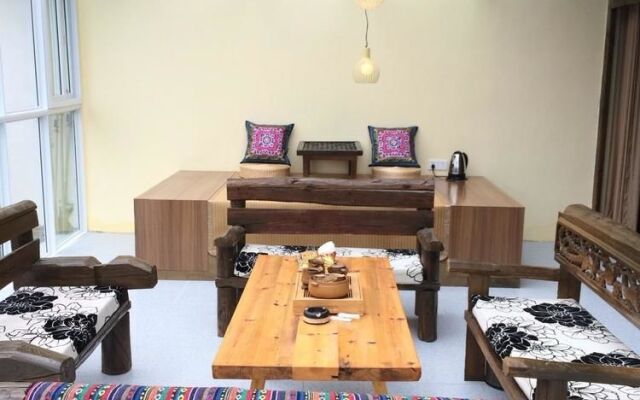 Ark Inn