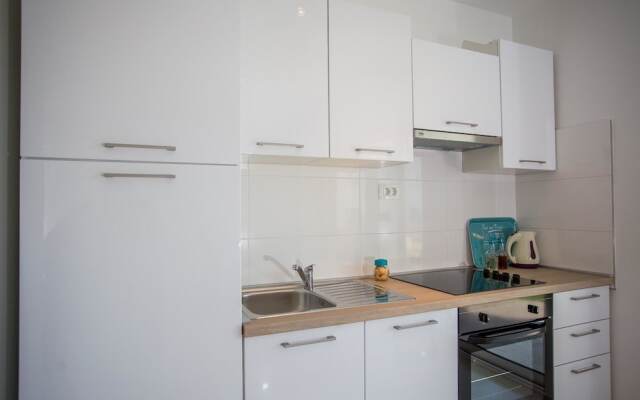 Enelani Apartments