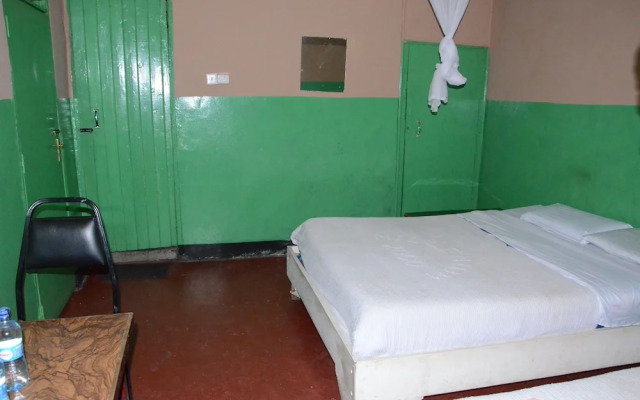 Year 2000 Hotel