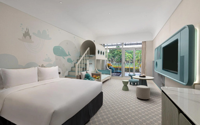 Xiamen International Seaside Hotel (hotel corridor leads to the stone exhibition hall)
