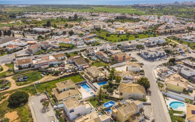 Villa Glamour by Portucasa