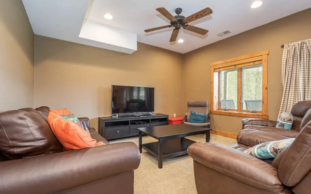 Coppertop Lodge Four Bedroom Holiday Home