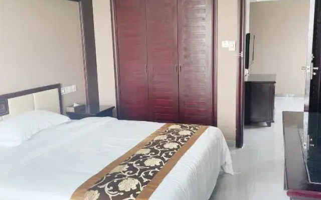 Golden Sea Hotel (Tantou Second Industrial Zone Store)