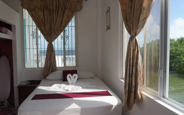 See Belize Waterside Sea View 2-bedroom Apartment w Balcony, Pool & Deck 2nd FL