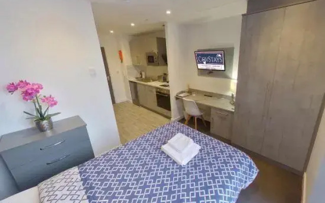 CovStays – Signature House - Modern City Studios