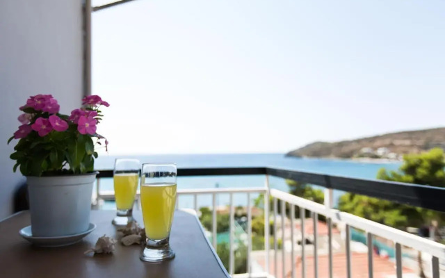 Akti Hotel