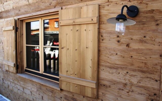 Alpen Select Lodge for 16-24 People