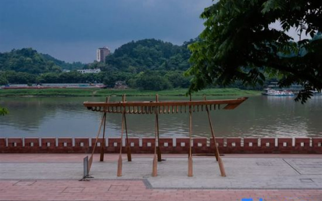 Leshan dream building Xiaoju boutique B & B