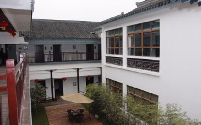 Suzhou Romantic Cabin Panmen