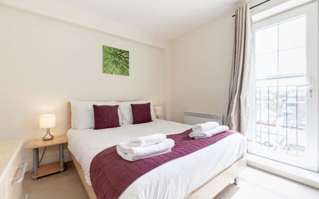 Roomspace Apartments -Central Walk