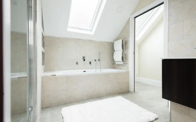 The Soho Studio - Modern & Central 2BDR