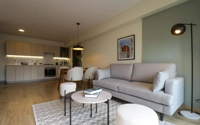 w Grandiose 2BR w Great Balcony in Miraflores