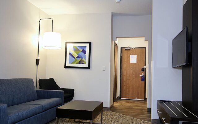 Holiday Inn Express & Suites Ashland by IHG