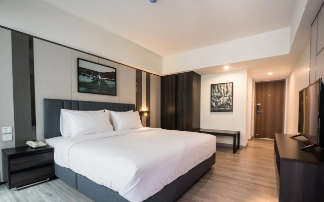 12 The Residence Hotel