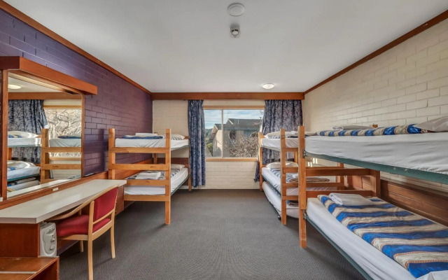 Snowy Valley - Hostel