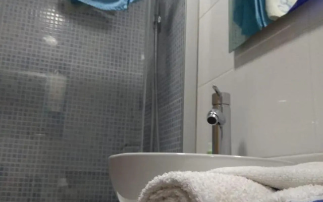 M3 904 Azul Mediterráneo bonito y confortable estudio
