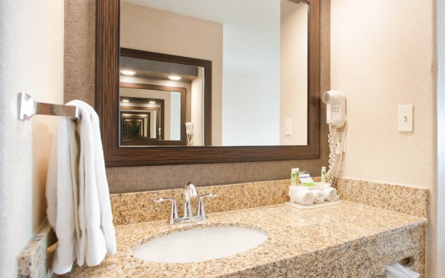 Holiday Inn Express Hotel & Suites Beatrice, an IHG Hotel
