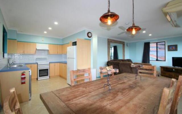 Bombora, 3/4 East Street