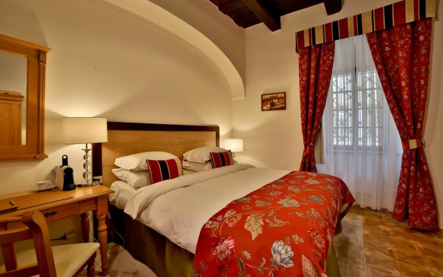 EGO Hotel