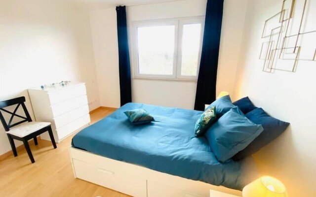 Spac. Flat -Kirchberg w Parking&Terrace